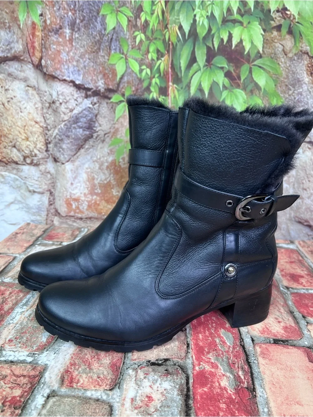 BLONDO Black Leather AquaProtect Shearling Lined Waterproof Block Heel Boots, 9M